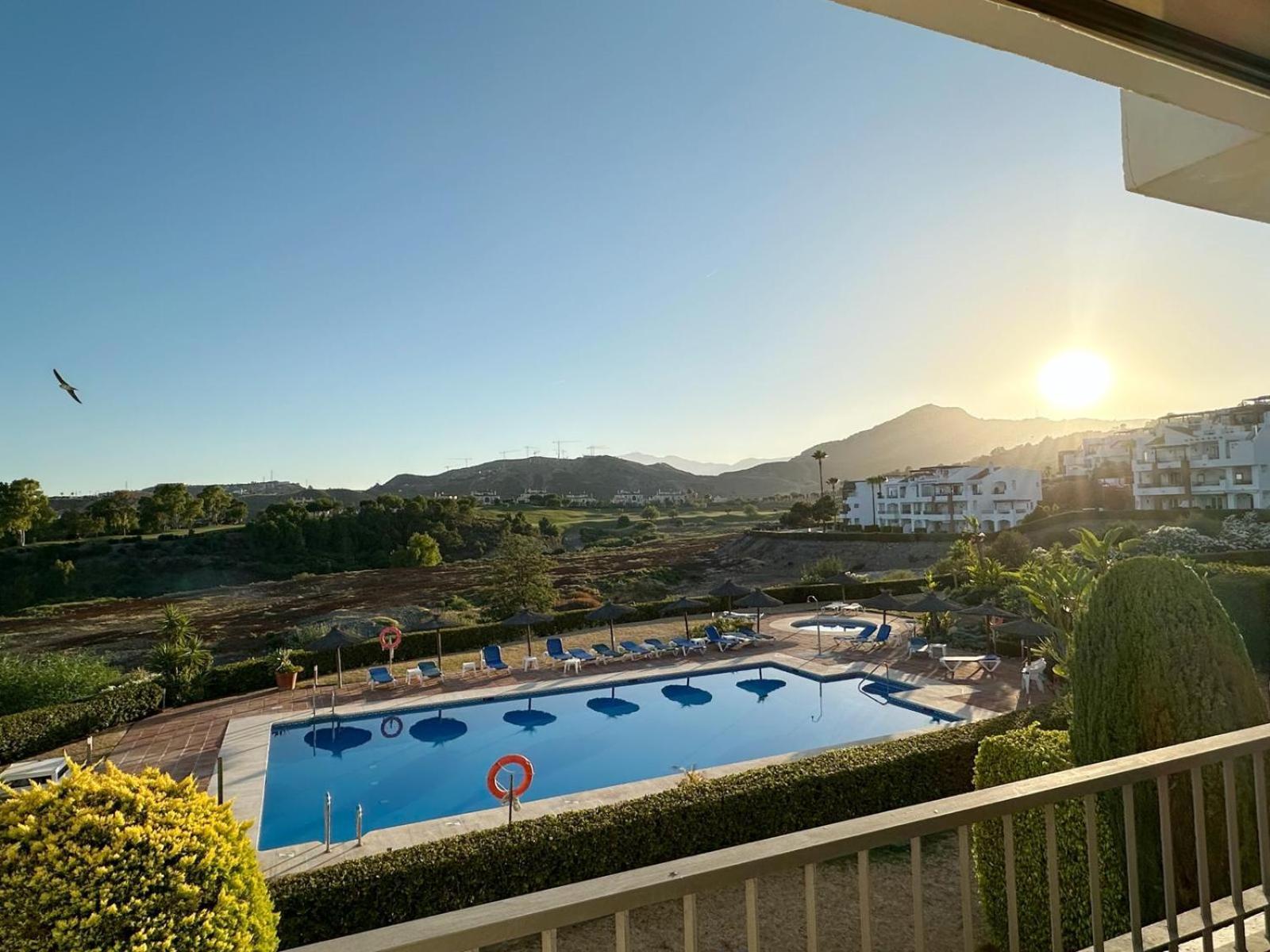 Los Arqueros Golf Apartments Benahavís Екстериор снимка